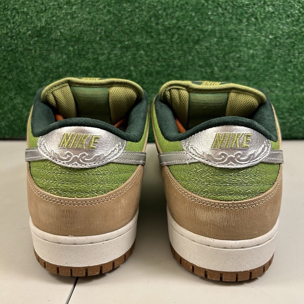 Nike Men's Low-Top Skate Shoe - Green/Tan - Picture 6 of 11